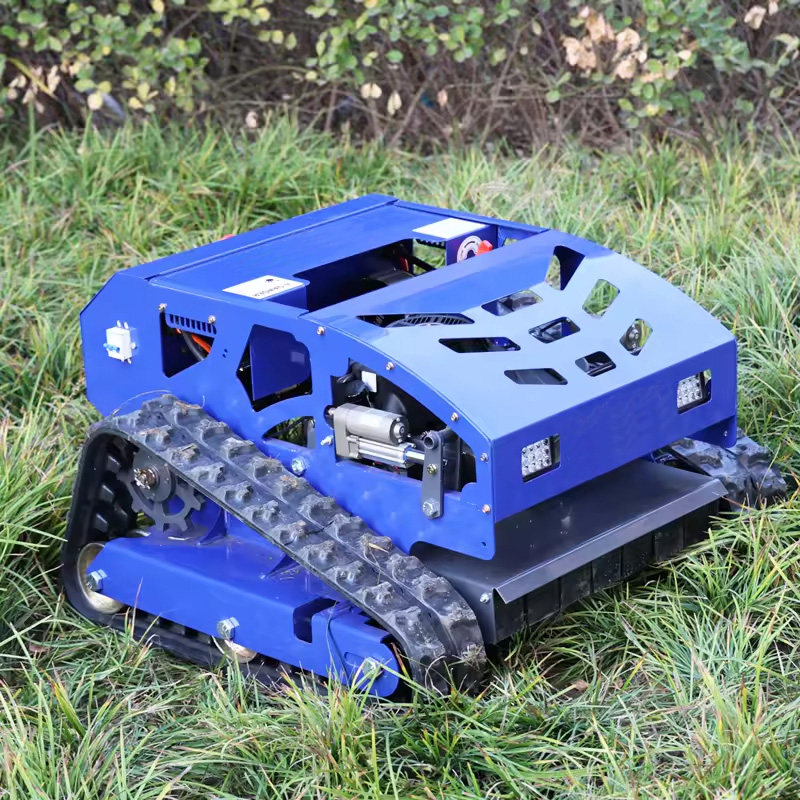 55cm (21.7″) Petrol Series Remote-Controlled Tracked Lawn Mower
